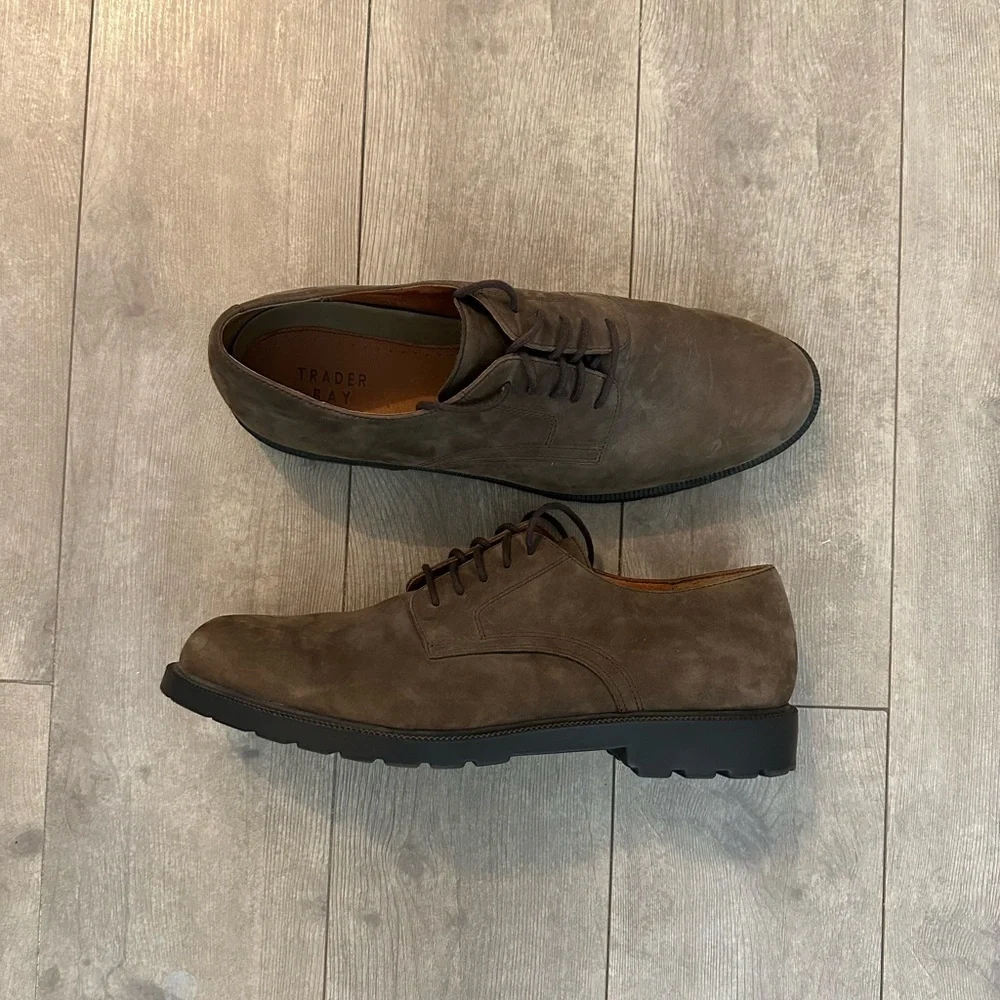 Trader Bay brown genuine